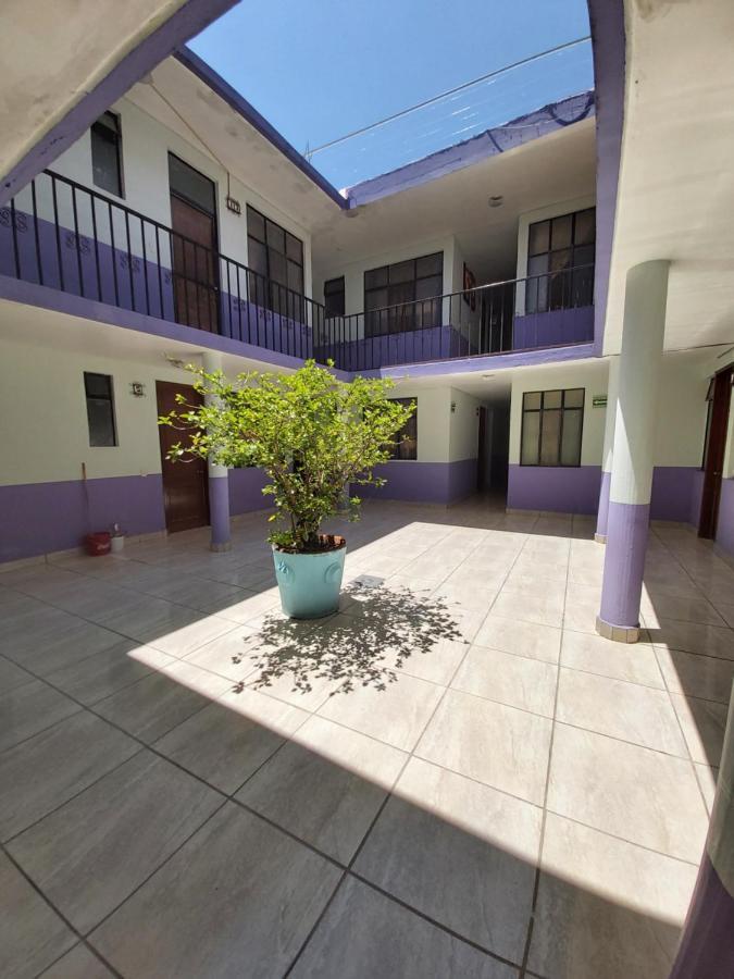Hotel Los Arcos Penjamo Exterior photo